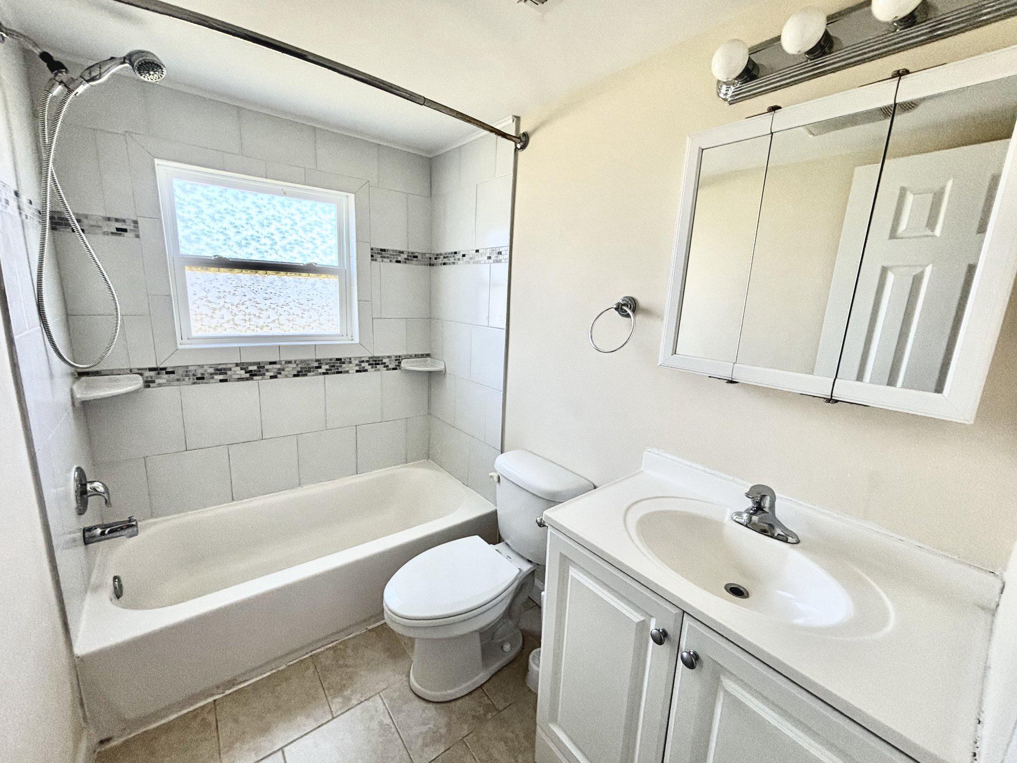 5054 Broad Run Road Jefferson, MD 21755 - Photo 15 of 23 Hall Bath