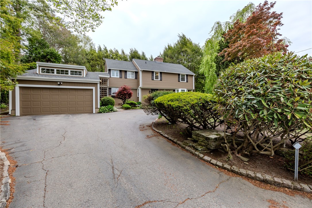 7 White Birch Road Cranston, RI 02920 - Photo 2 of 44