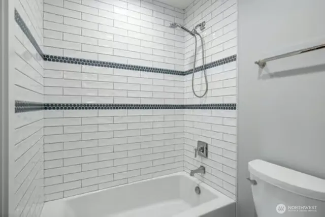 $7,950 | 13841 62nd Avenue Northeast, Kirkland, WA 98034