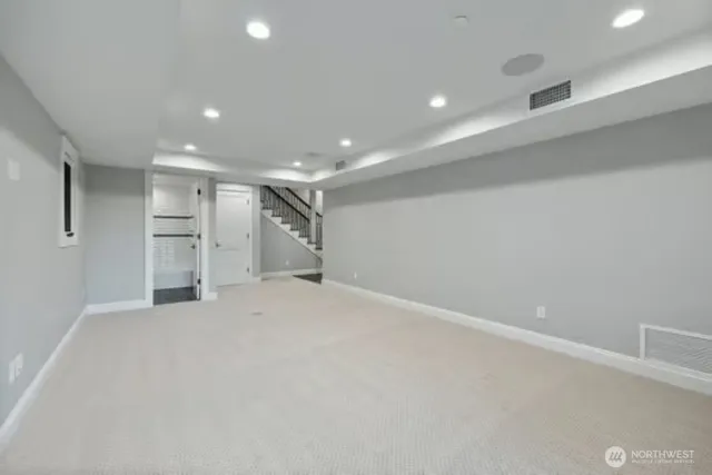 $7,950 | 13841 62nd Avenue Northeast, Kirkland, WA 98034