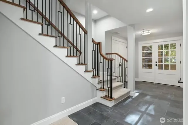 $7,950 | 13841 62nd Avenue Northeast, Kirkland, WA 98034