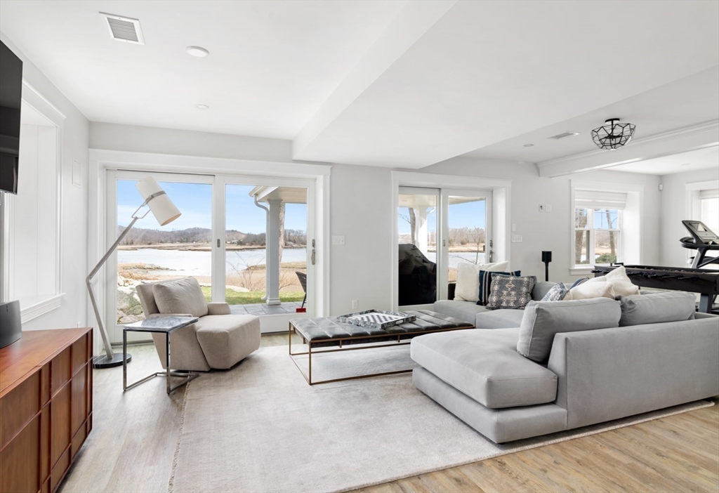 52 Elmore Road Hingham, MA 02043 - Photo 19 of 37