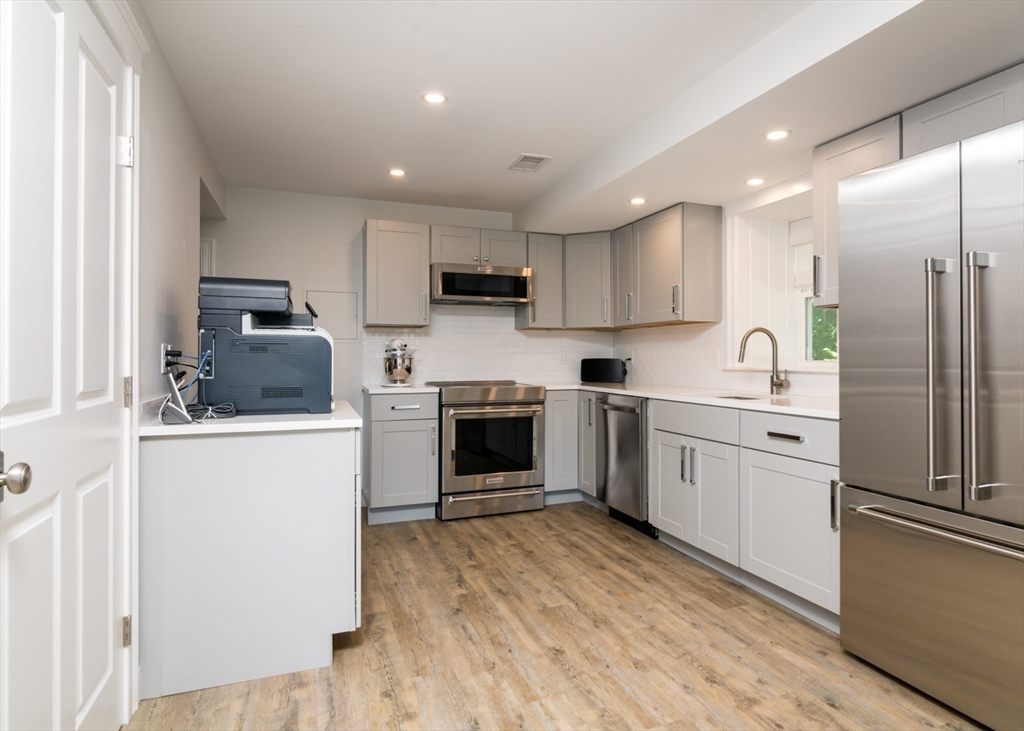 52 Elmore Road Hingham, MA 02043 - Photo 21 of 37