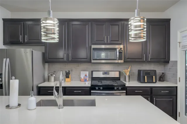 $2,400 | 9000 Cattle Baron Path, Austin, TX 78747