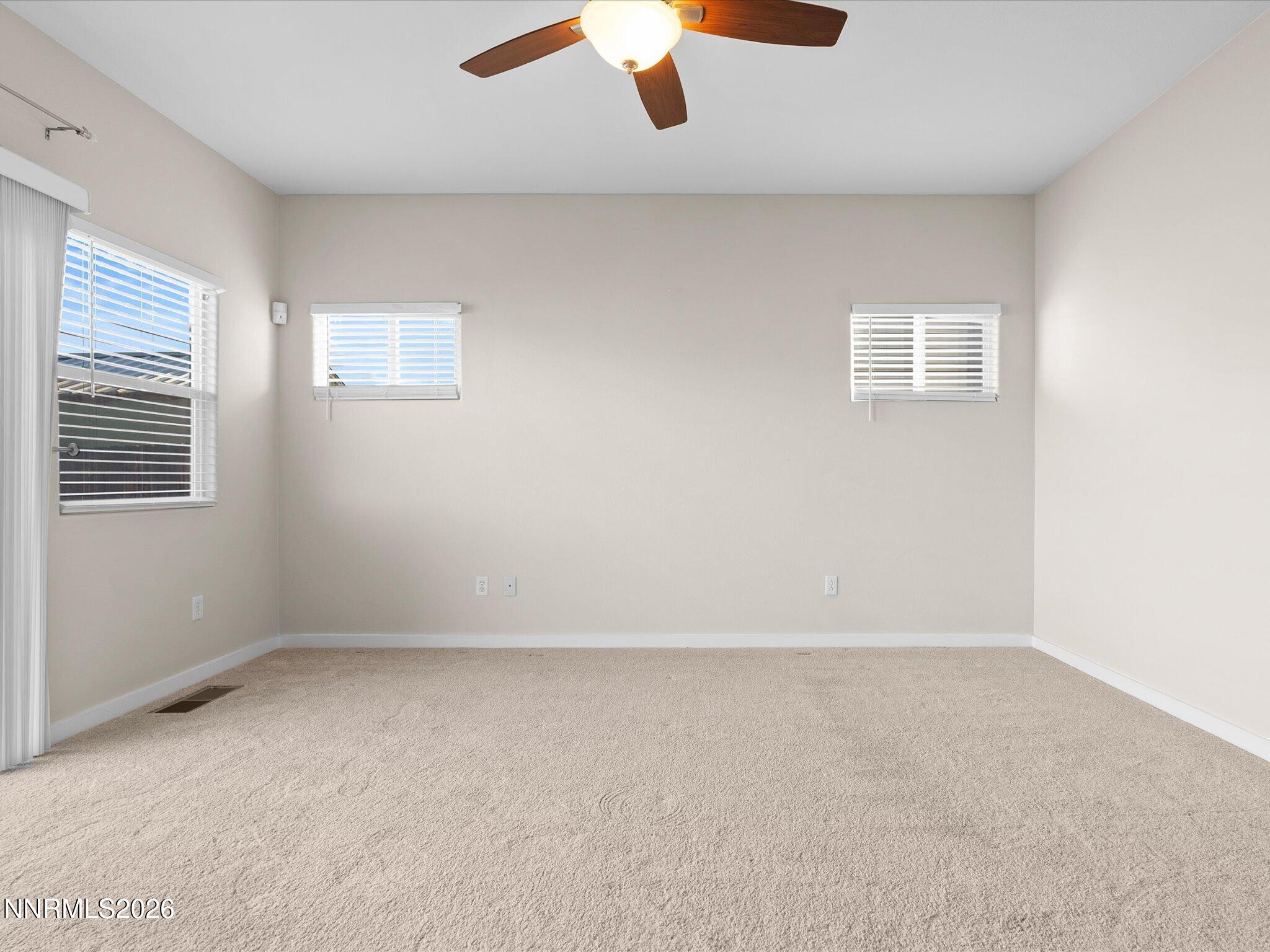 5570 Knoll View Way Sparks, NV 89436 - Photo 36 of 69 an empty room with a window