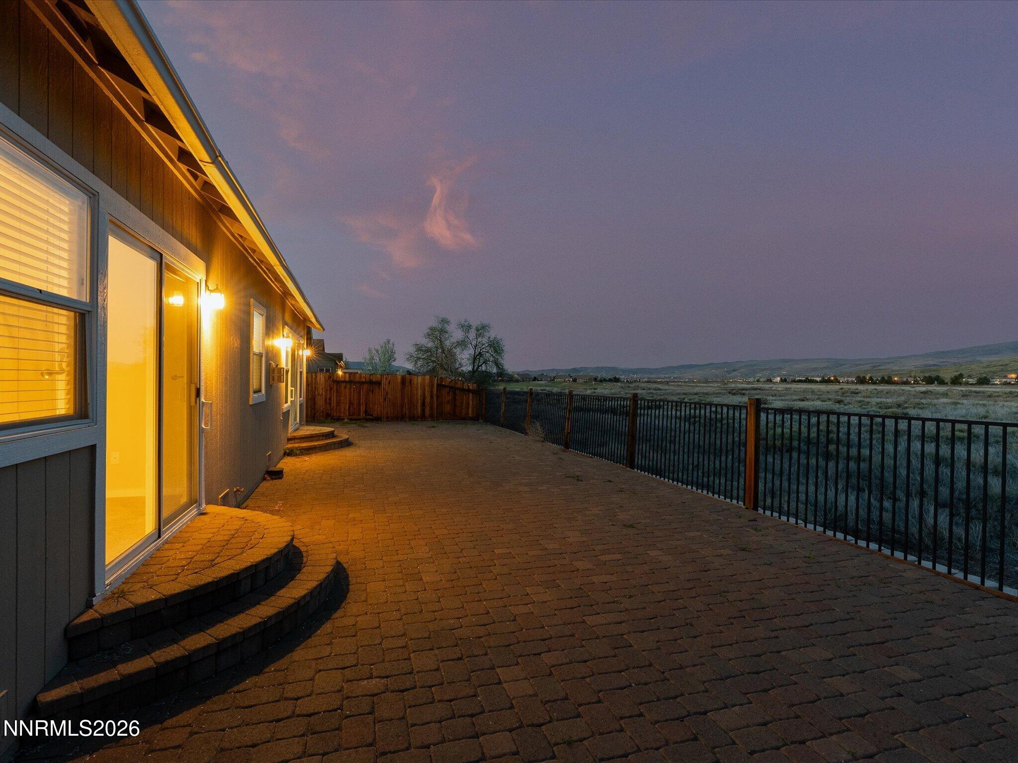 5570 Knoll View Way Sparks, NV 89436 - Photo 9 of 69 76-Twilights-114