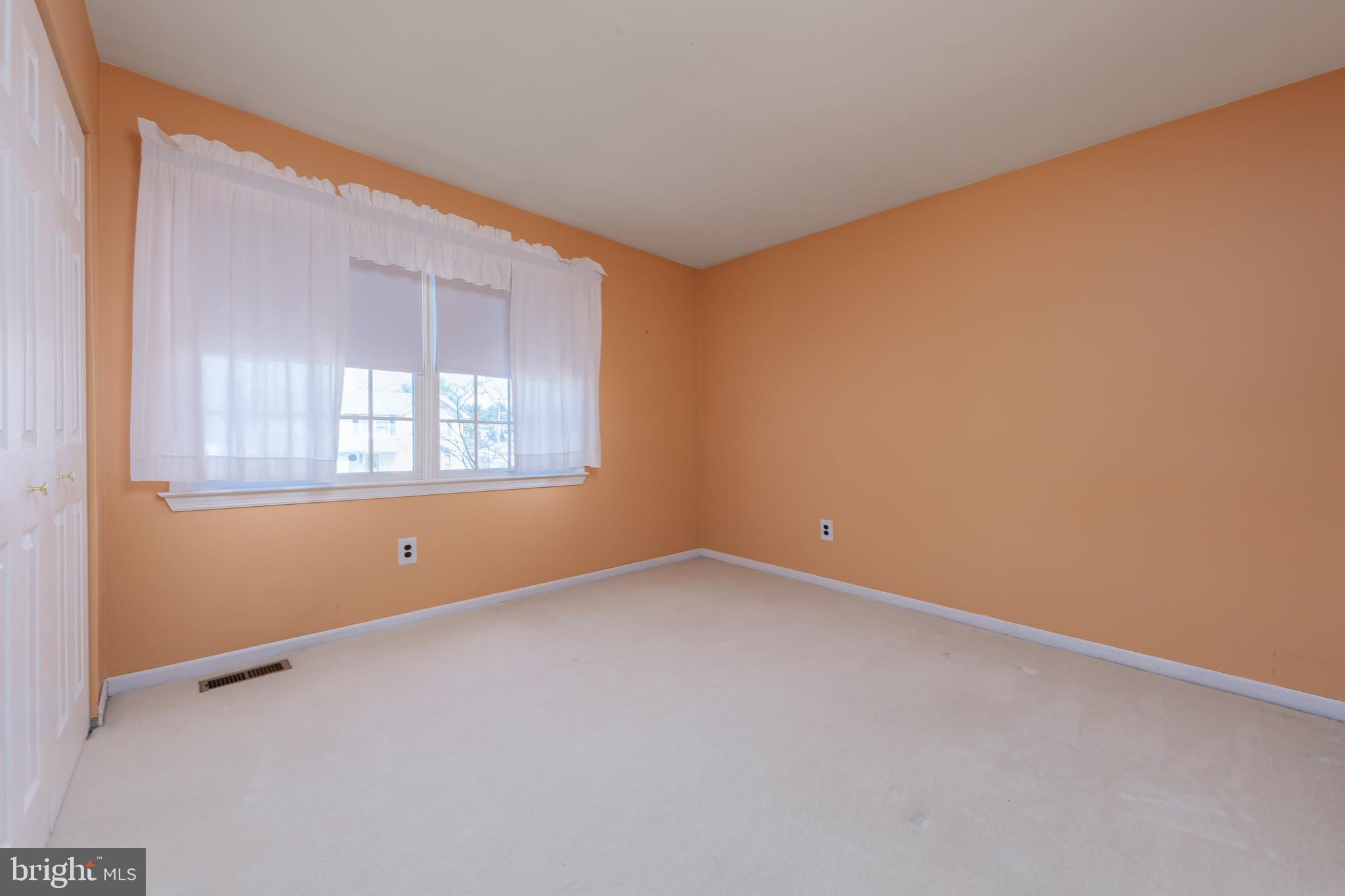 17 Framingham Road Beverly, NJ 08010 - Photo 15 of 24 an empty room with windows