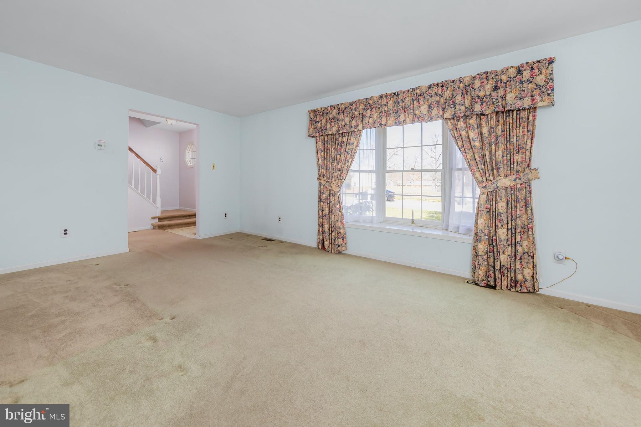 17 Framingham Road Beverly, NJ 08010 - Photo 6 of 24 an empty room with windows