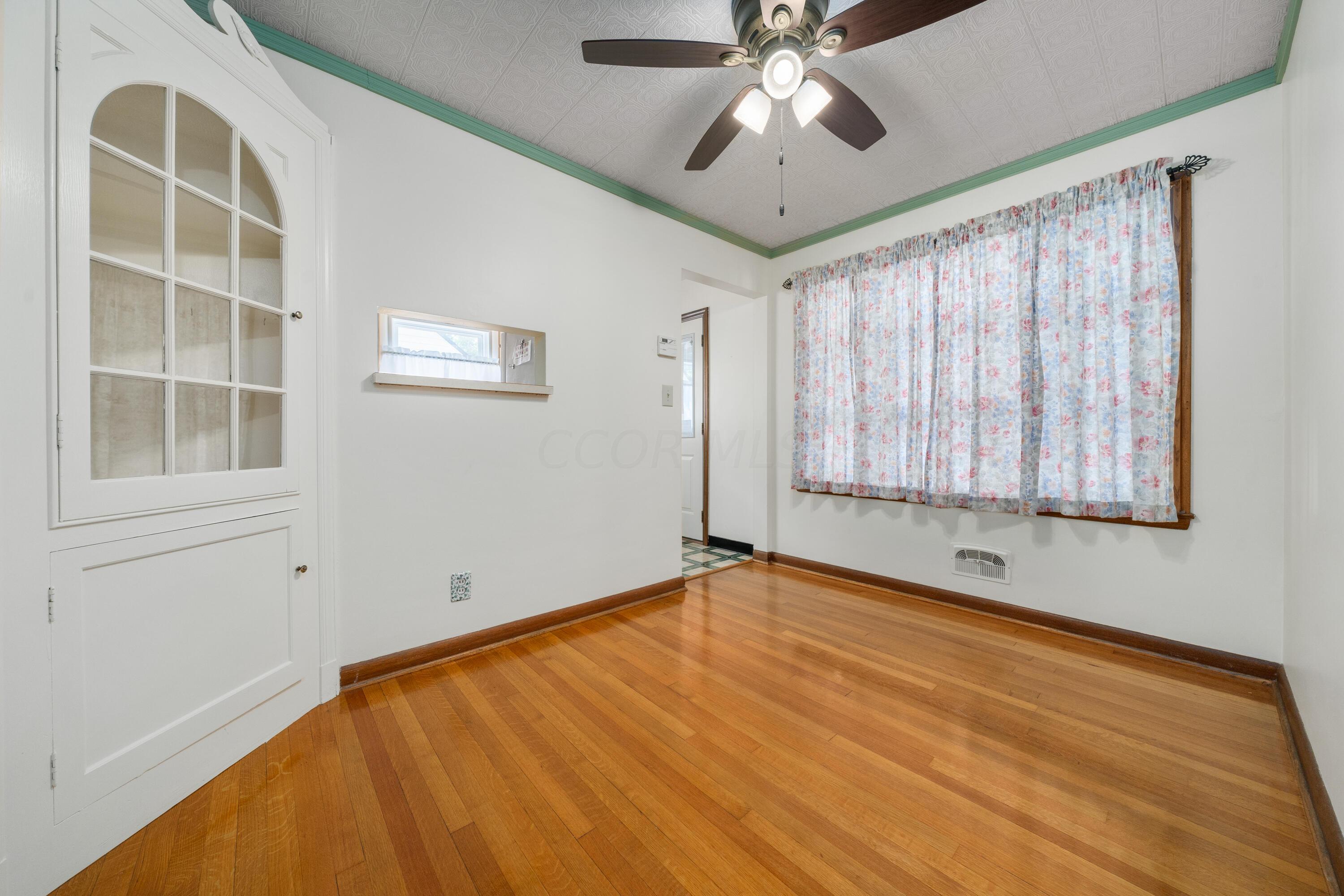 67 North Chesterfield Road Columbus, OH 43209 - Photo 8 of 56 DSC01521