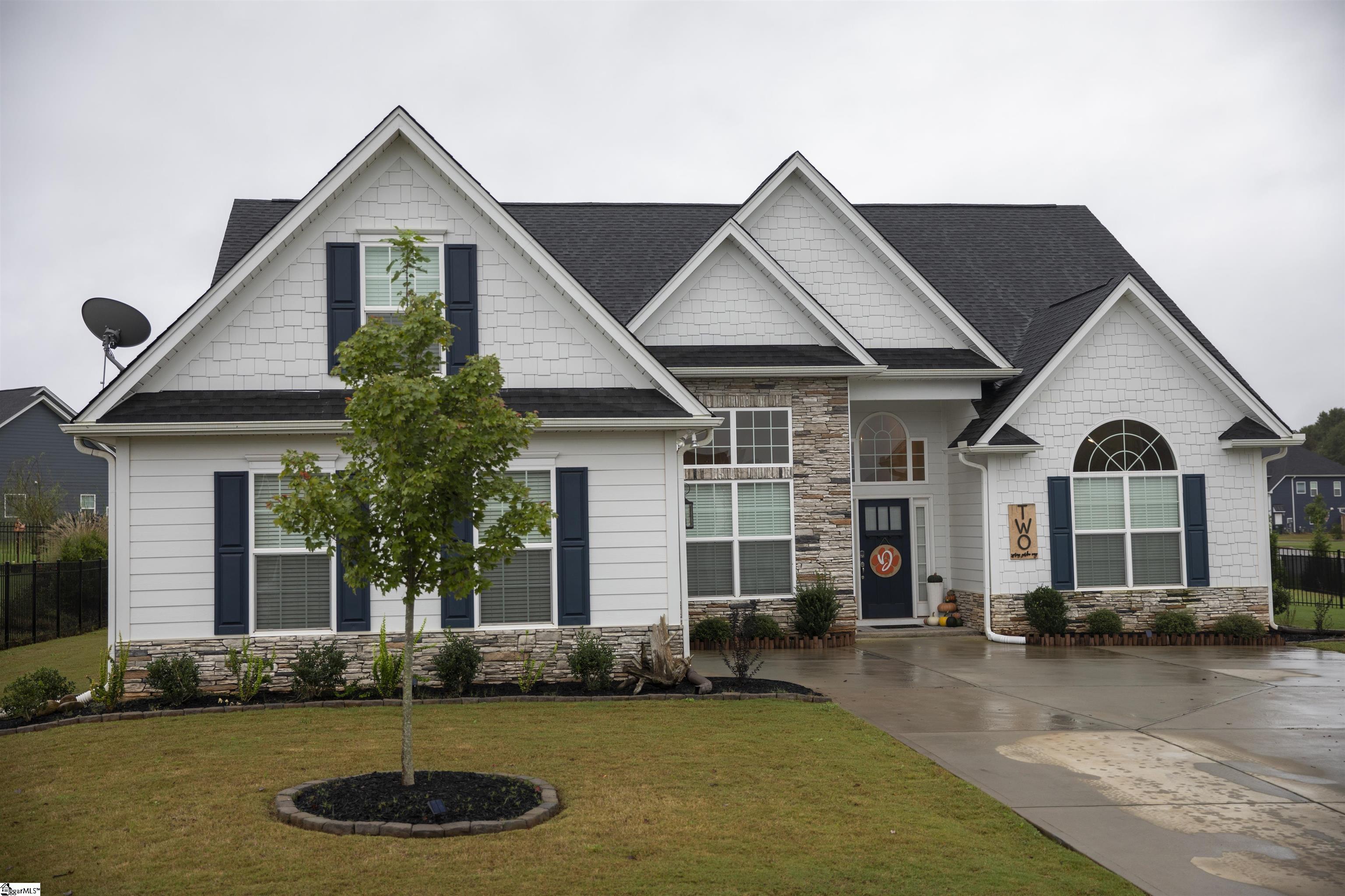 2 Spring Garden Way Simpsonville, SC 29681 - Photo 2 of 33 Gallery Image 2