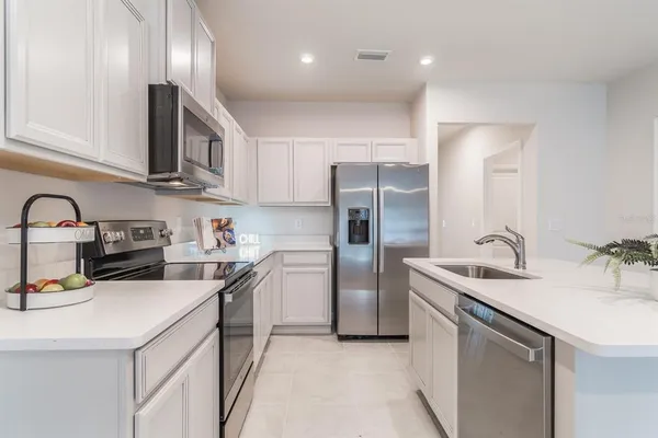 $2,250 | 17897 Turning Leaf Circle, Land O Lakes, FL 34638