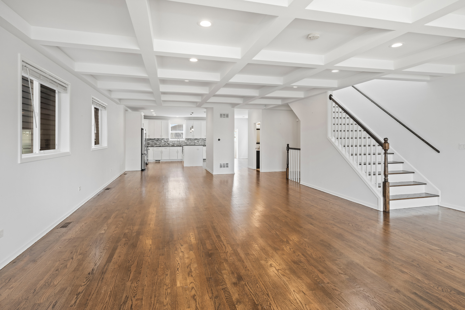 1823 35th Avenue Stone Park, IL 60165 - Photo 3 of 44