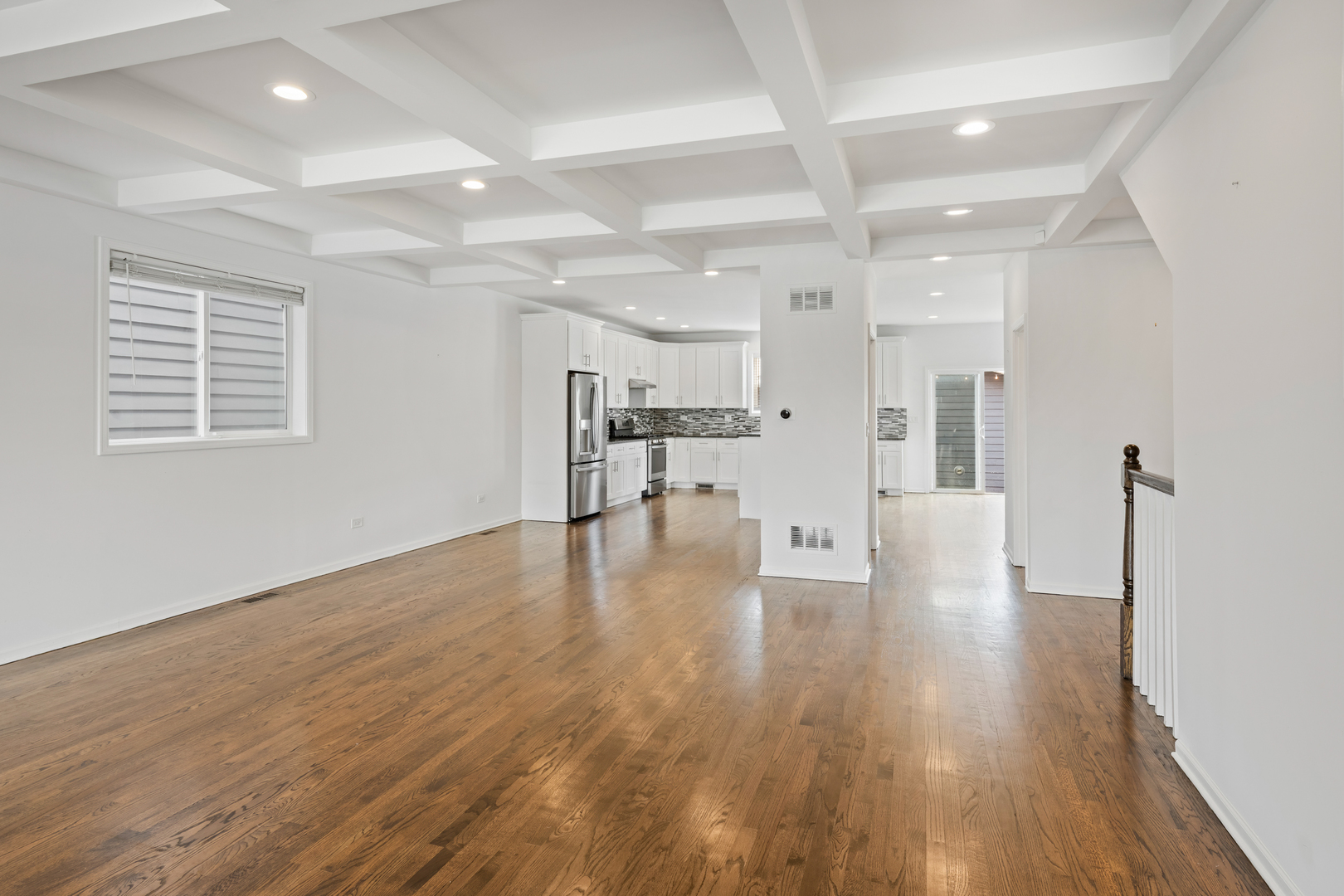 1823 35th Avenue Stone Park, IL 60165 - Photo 8 of 44