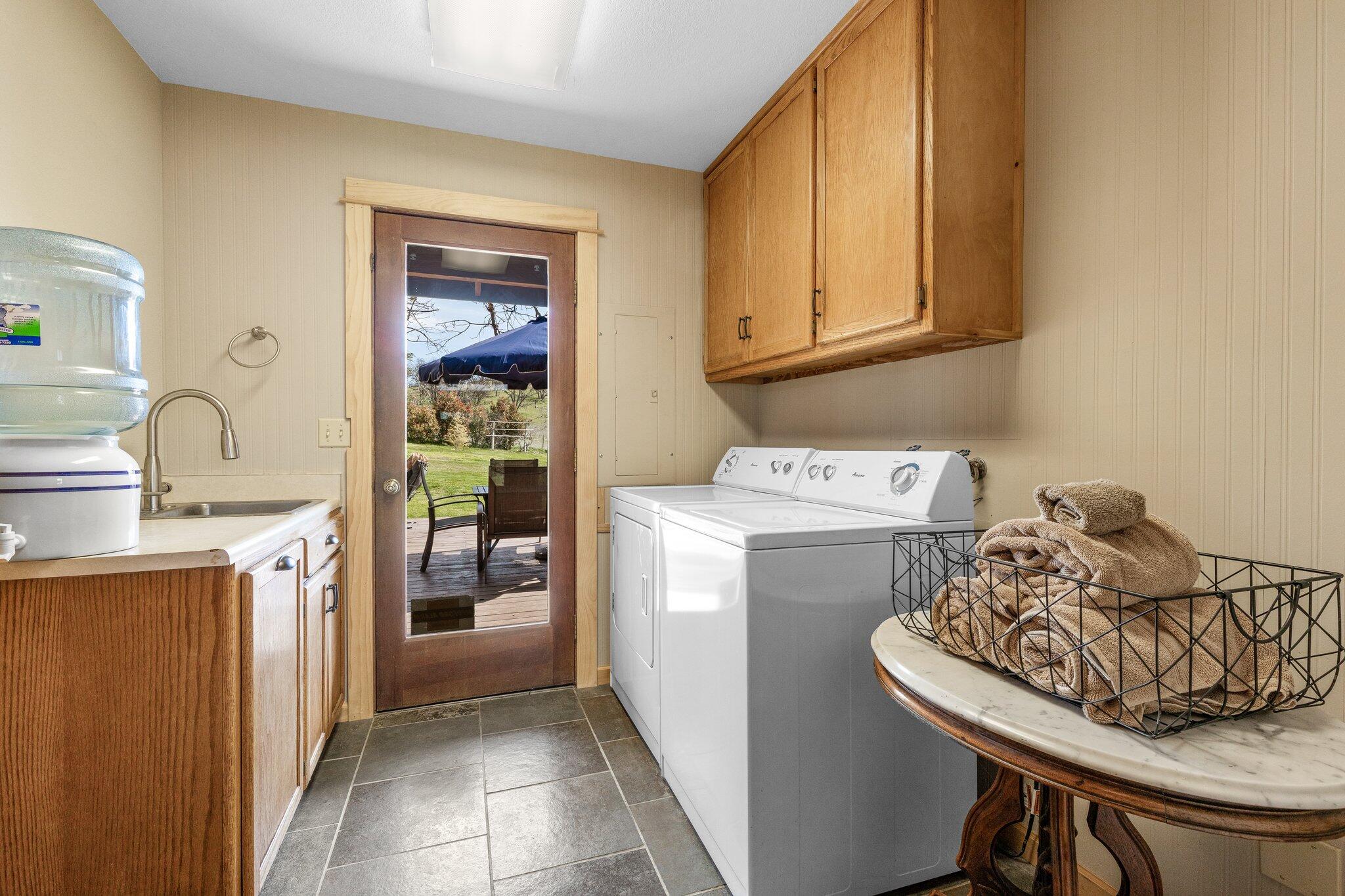170 Emigrant Lake Road Ashland, OR 97520 - Photo 25 of 86 28-web-or-mls-IMGL4487