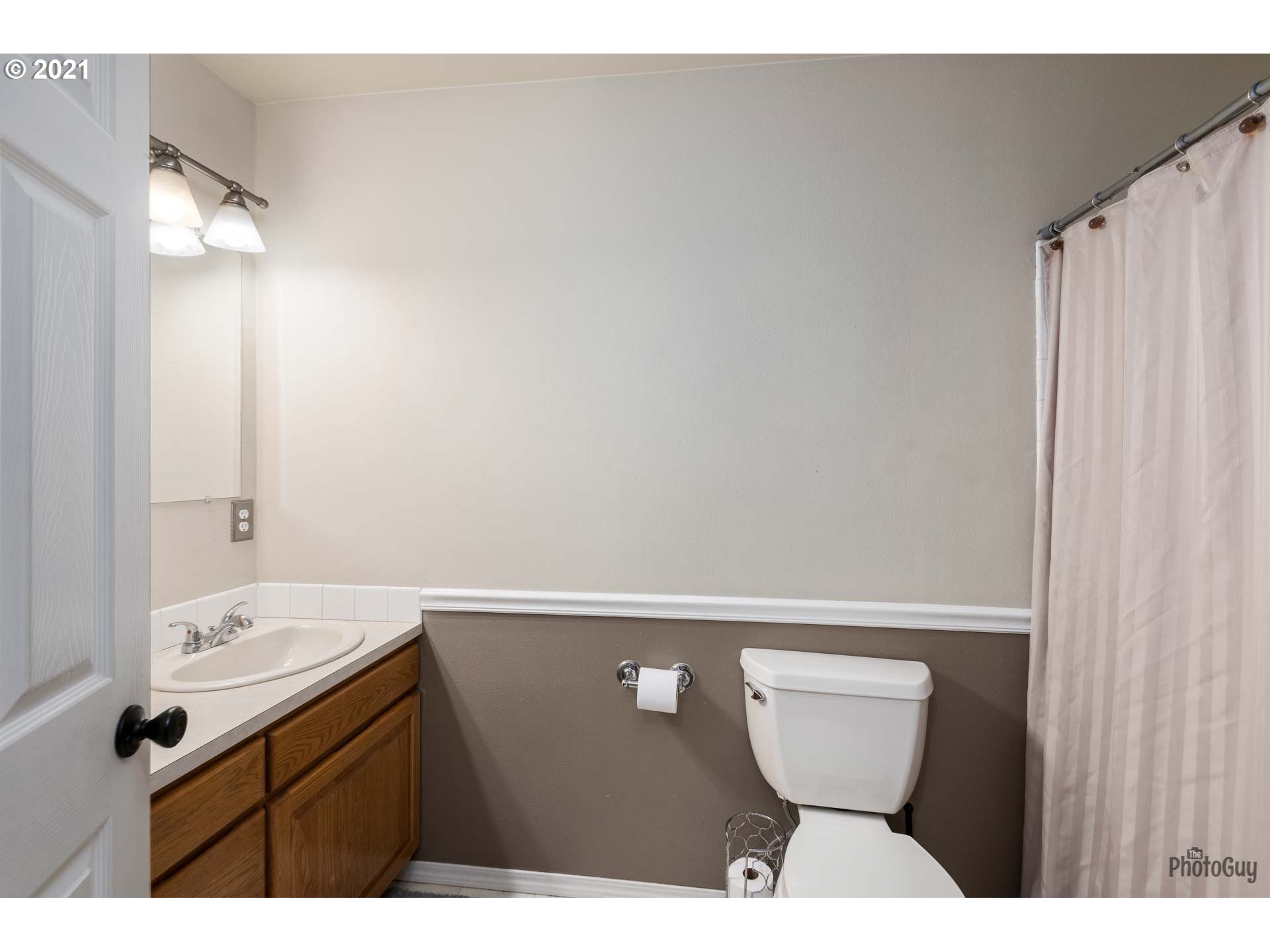 887 South 46th Street Springfield, OR 97478 - Photo 20 of 32 Gallery Image 20
