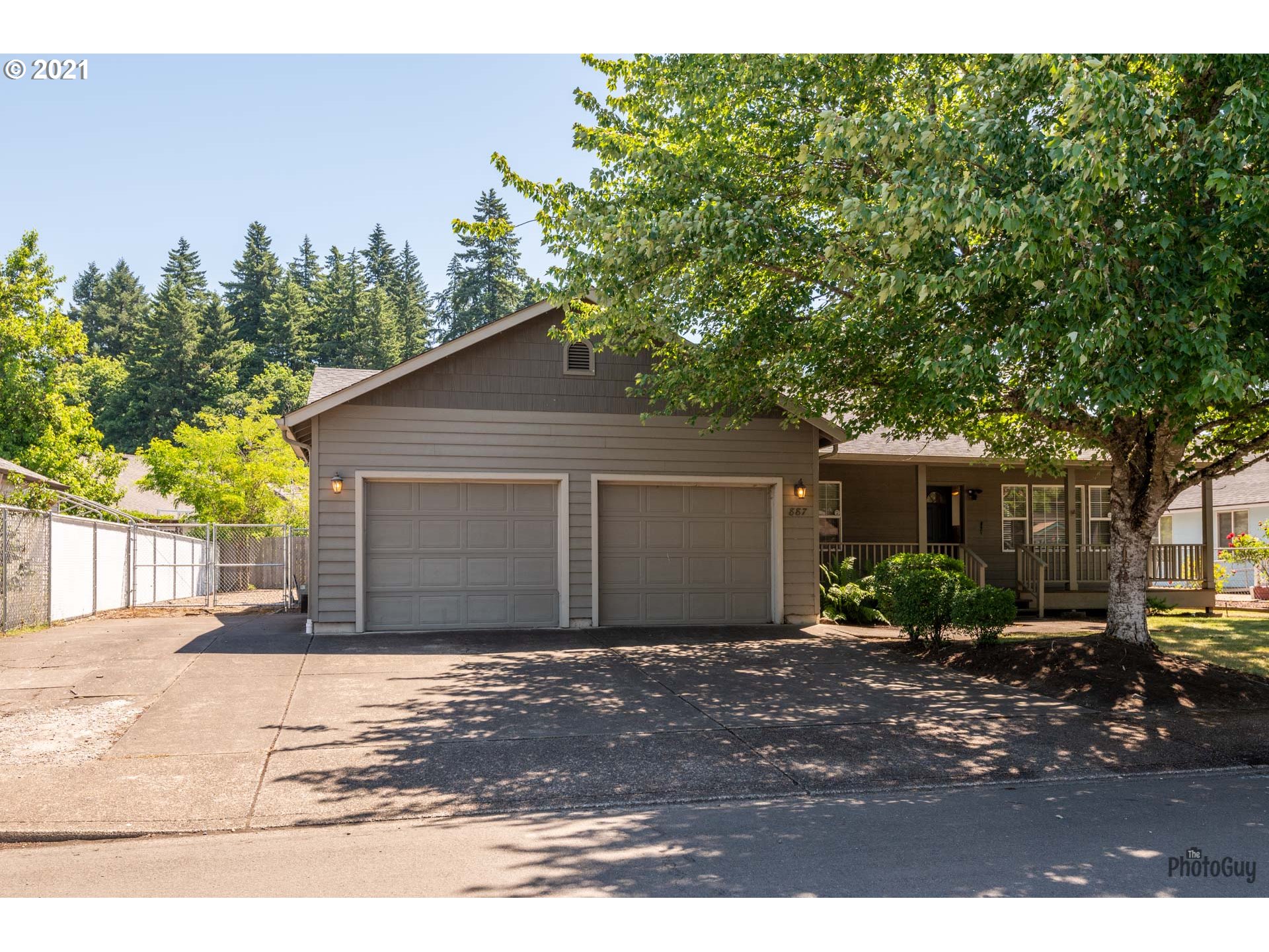 887 South 46th Street Springfield, OR 97478 - Photo 2 of 32 Gallery Image 2