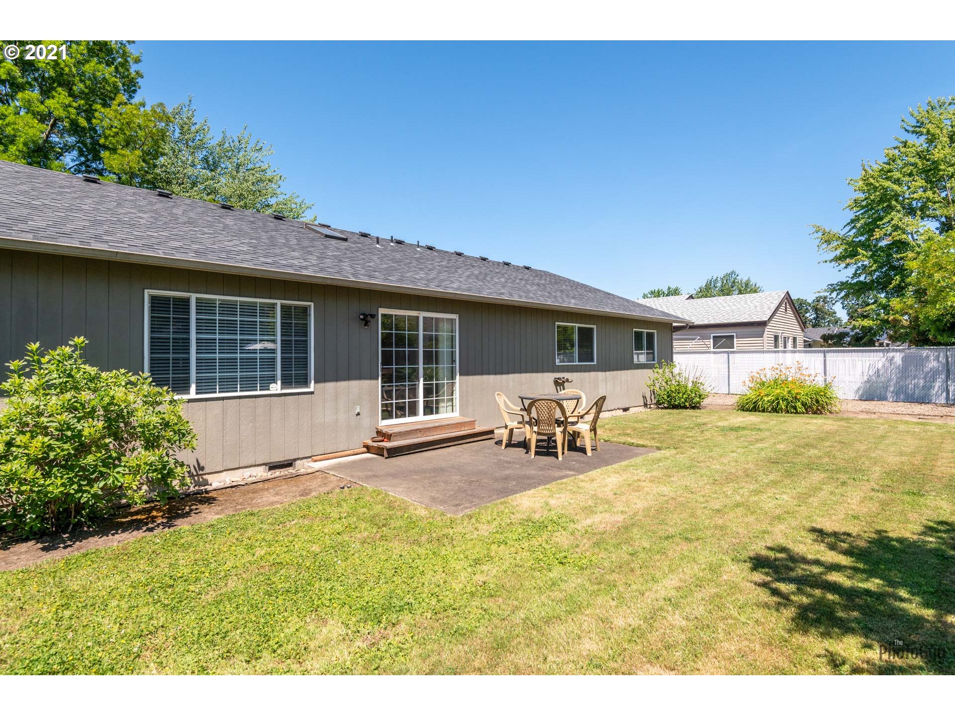 887 South 46th Street Springfield, OR 97478 - Photo 29 of 32 Gallery Image 29