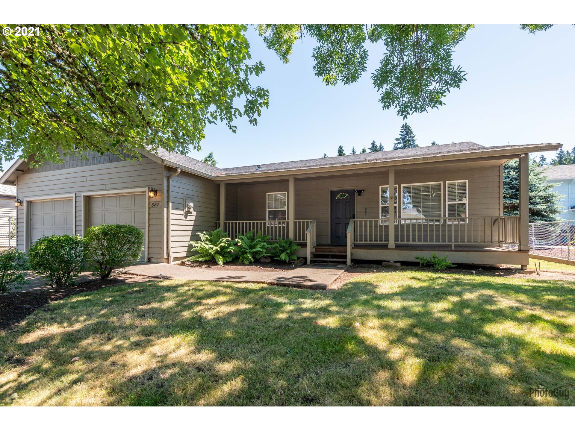 887 South 46th Street Springfield, OR 97478 - Photo 3 of 32 Gallery Image 3