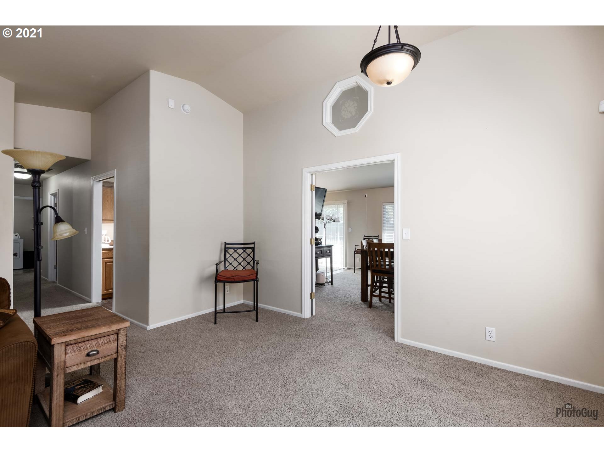 887 South 46th Street Springfield, OR 97478 - Photo 9 of 32 Gallery Image 9