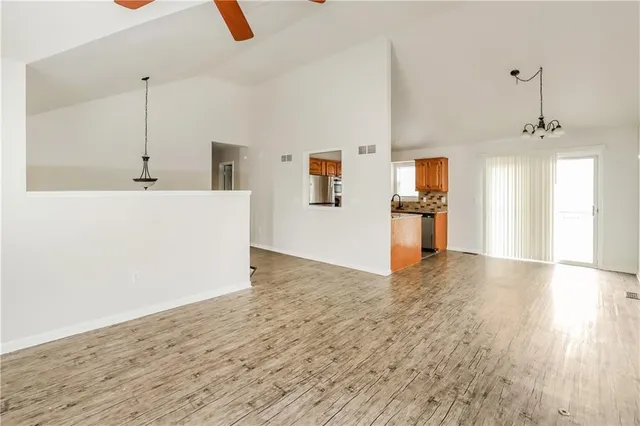 $2,015 | 3404 Northwest 84th Terrace, Kansas City, MO 64154