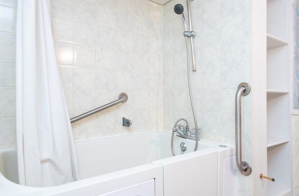 32 Murray Street Peabody, MA 01960 - Photo 18 of 37