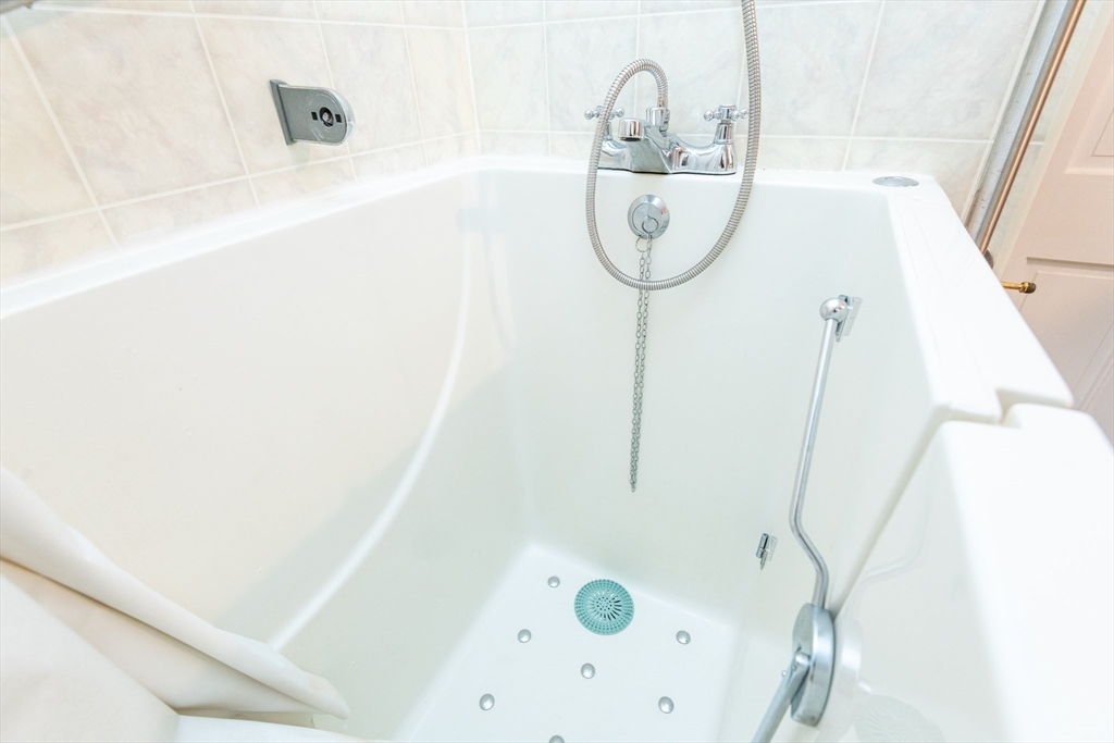 32 Murray Street Peabody, MA 01960 - Photo 19 of 37