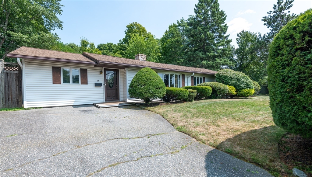 32 Murray Street Peabody, MA 01960 - Photo 3 of 37