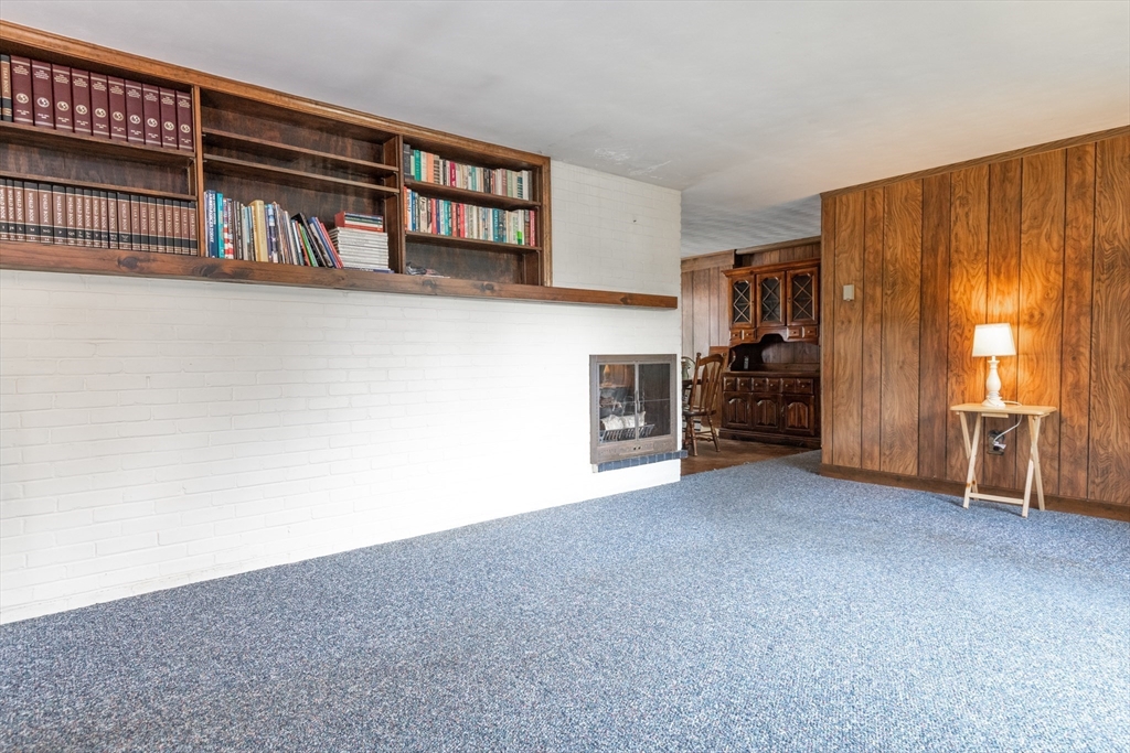 32 Murray Street Peabody, MA 01960 - Photo 6 of 37