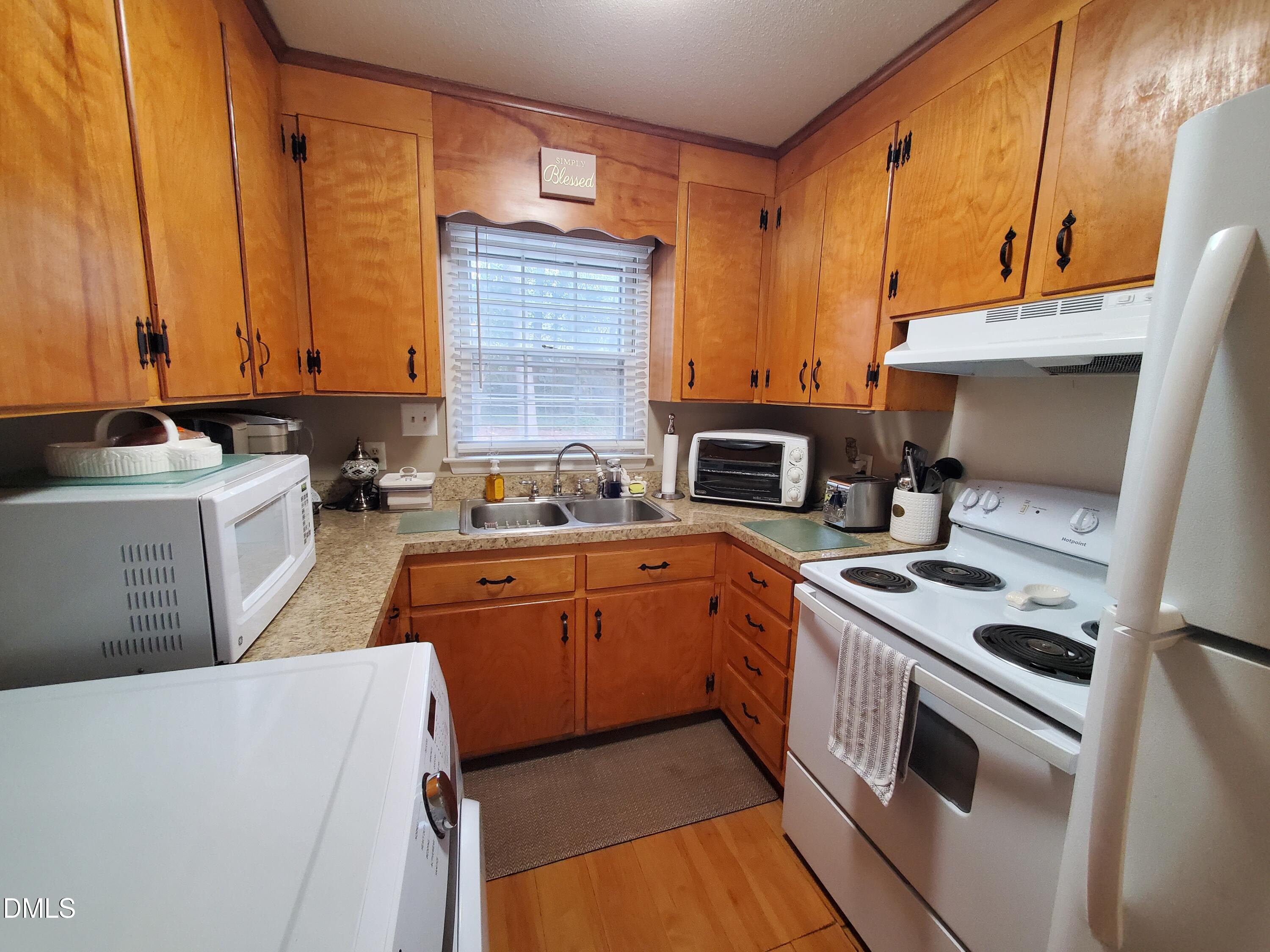 3111 Merrill Court Raleigh, NC 27604 - Photo 6 of 27 20260218_095830