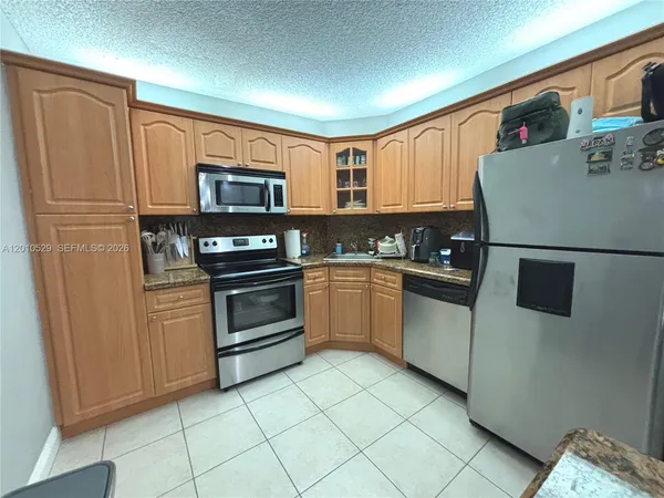 $1,800 | 3859 Coral Tree Circle, Unit 308, Coconut Creek, FL 33073