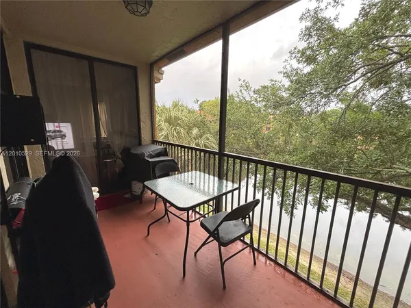 $1,800 | 3859 Coral Tree Circle, Unit 308, Coconut Creek, FL 33073