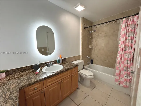 $1,800 | 3859 Coral Tree Circle, Unit 308, Coconut Creek, FL 33073