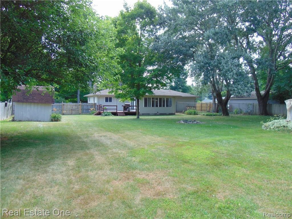 3799 Thomas Road Oxford, MI 48371 - Photo 35 of 39 DSC00088.JPG