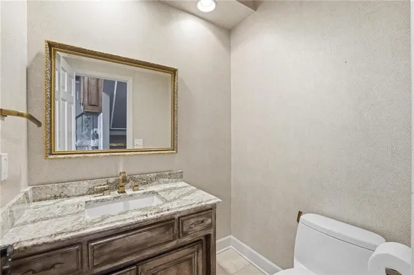 $800,000 | 9206 West 146th Place, Overland Park, KS 66221