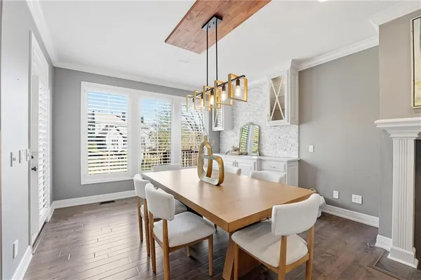$800,000 | 9206 West 146th Place, Overland Park, KS 66221