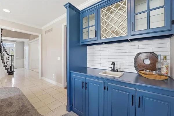 $800,000 | 9206 West 146th Place, Overland Park, KS 66221