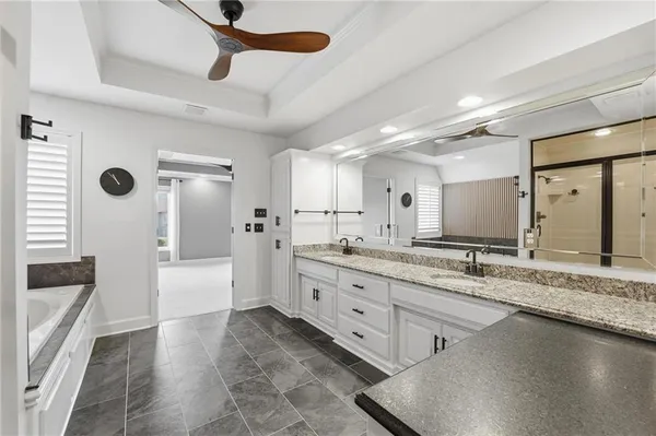 $800,000 | 9206 West 146th Place, Overland Park, KS 66221