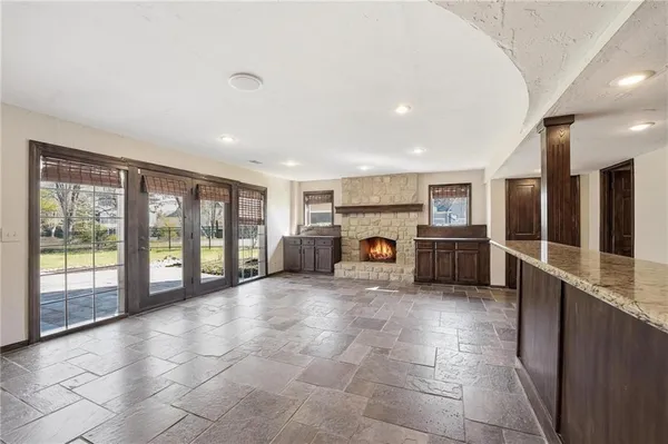 $800,000 | 9206 West 146th Place, Overland Park, KS 66221