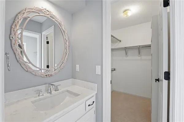 $800,000 | 9206 West 146th Place, Overland Park, KS 66221