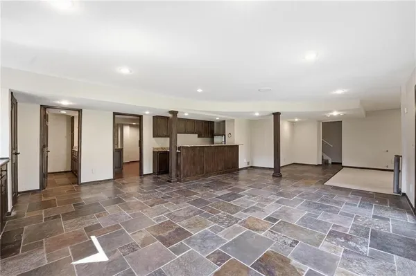 $800,000 | 9206 West 146th Place, Overland Park, KS 66221