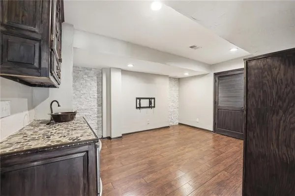 $800,000 | 9206 West 146th Place, Overland Park, KS 66221