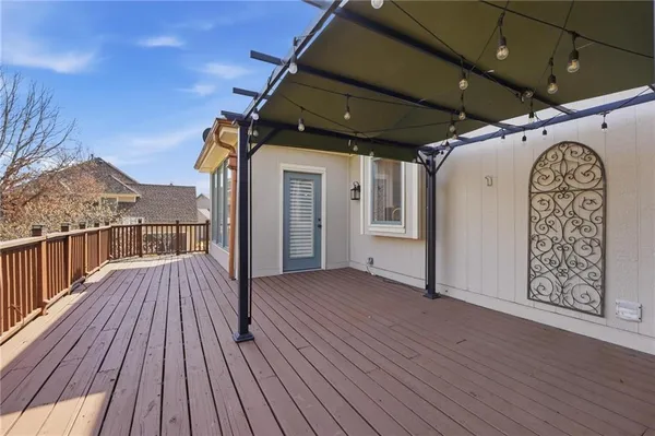 $800,000 | 9206 West 146th Place, Overland Park, KS 66221