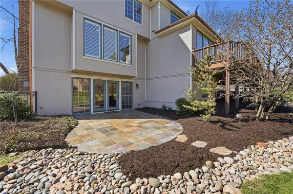 $800,000 | 9206 West 146th Place, Overland Park, KS 66221
