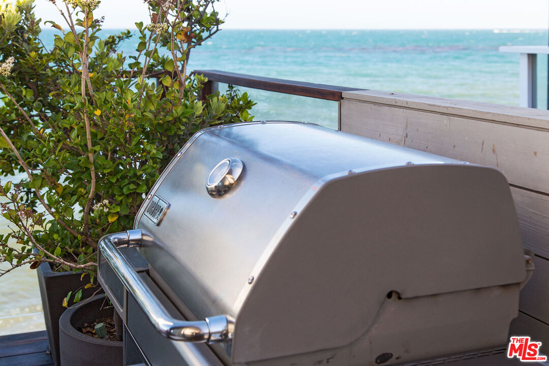 24222 Malibu Road Malibu, CA 90265 - Photo 18 of 34