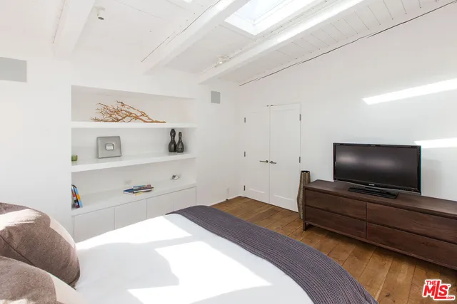 $30,000 | 24222 Malibu Road, Malibu, CA 90265