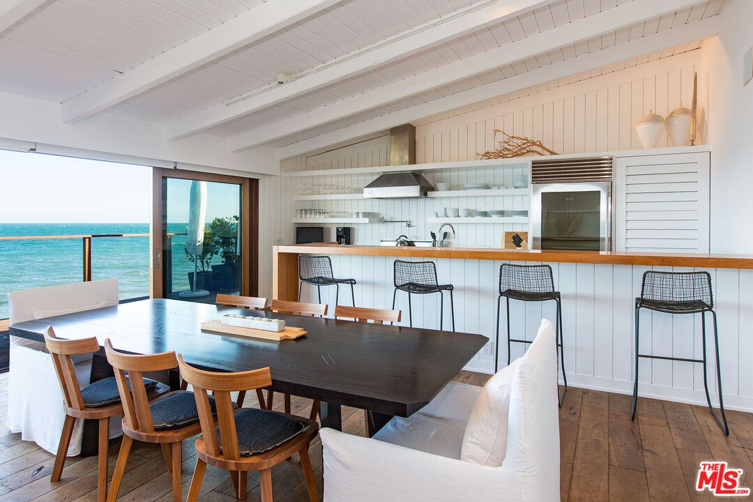 24222 Malibu Road Malibu, CA 90265 - Photo 9 of 34