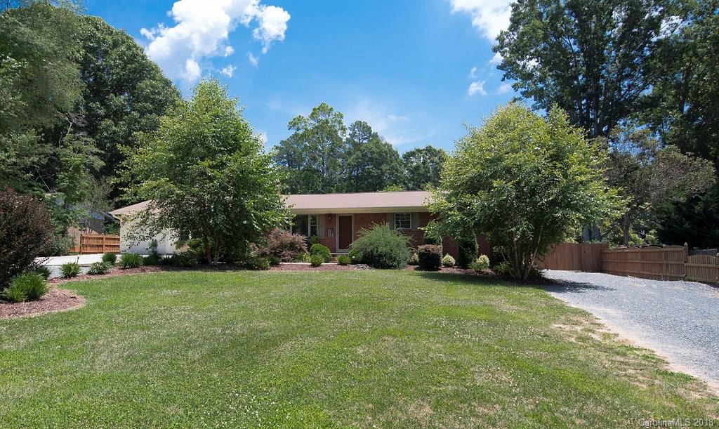 216 Forest Park Road, Unit 11 Matthews, NC 28104 - Photo 2 of 28 Gallery Image 2