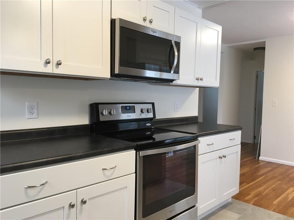 508 South Union Road Union, ME 04862 - Photo 9 of 24 Great counter space!