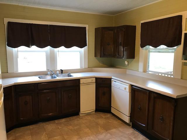 546 Beaver Brook Road Ewing, VA 24248 - Photo 5 of 17 IMG_2547
