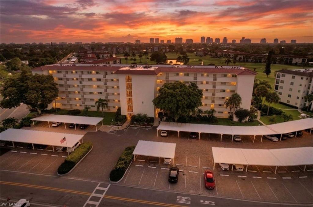 37 High Point Circle East, Unit 602 Naples, FL 34103 - Photo 8 of 30